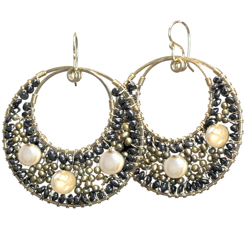 Hammered Circles with Black Spinel & Pearl Earrings - ClickThatClicks 